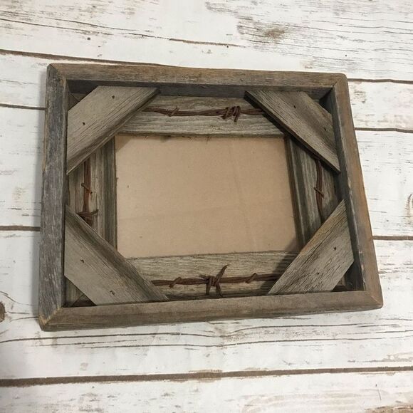 Rustic Barnwood Photo Picture Frame Barbwire country western - Picture 2 of 7